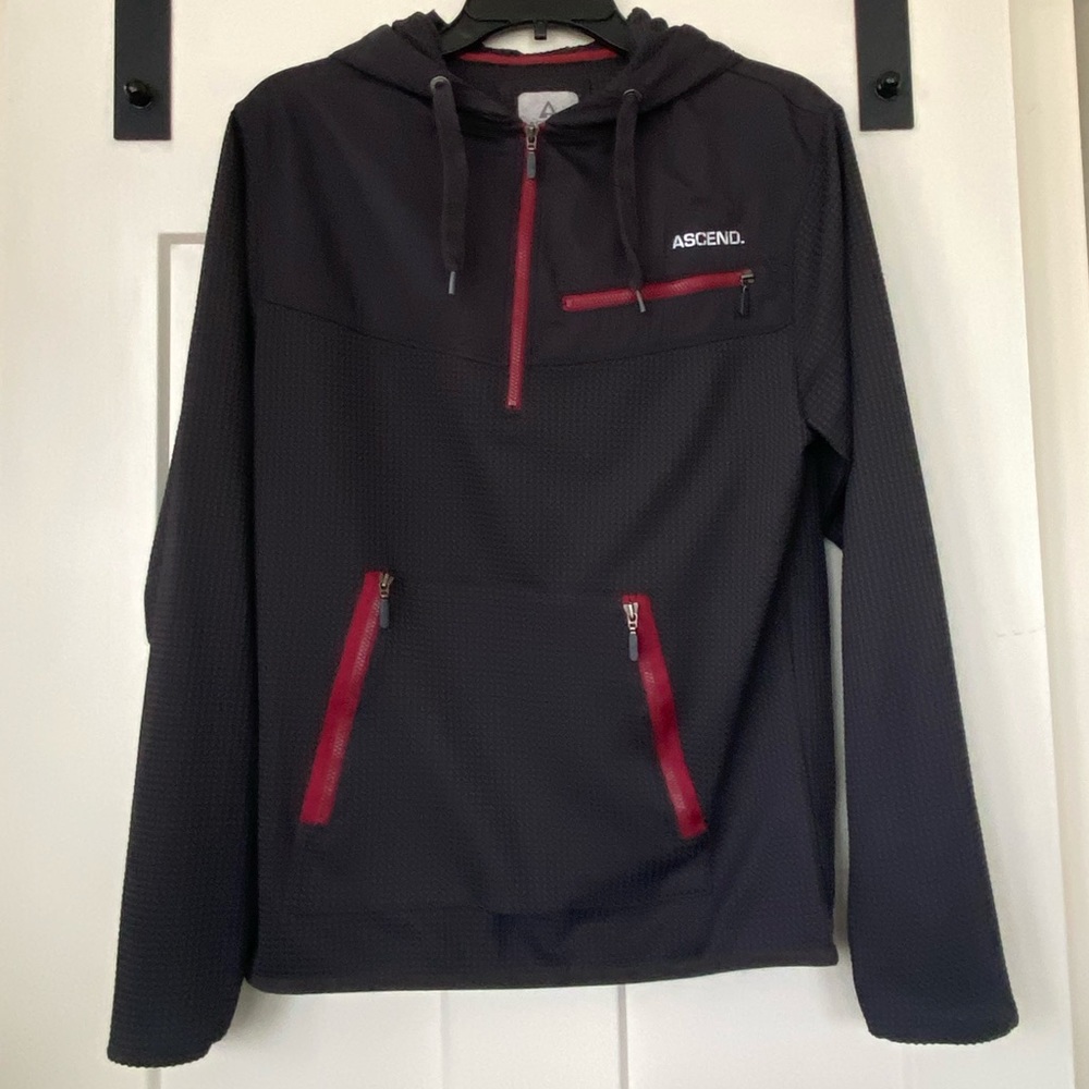 Ascend Pullover